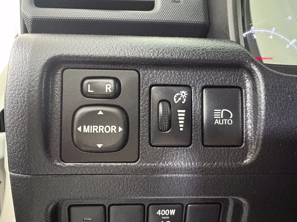 Toyota 4Runner photo 14