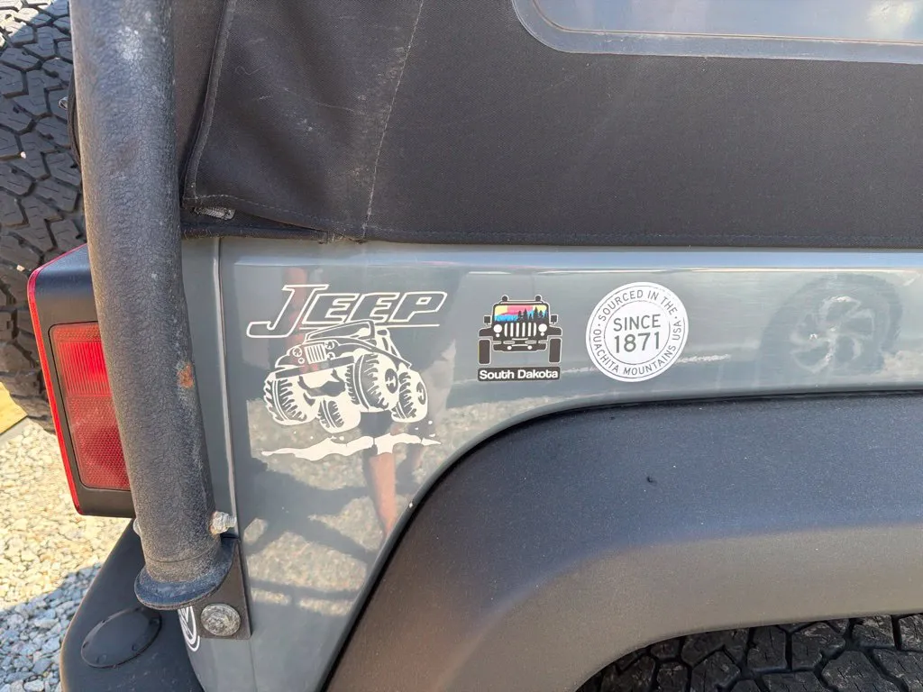 Jeep Wrangler photo 6