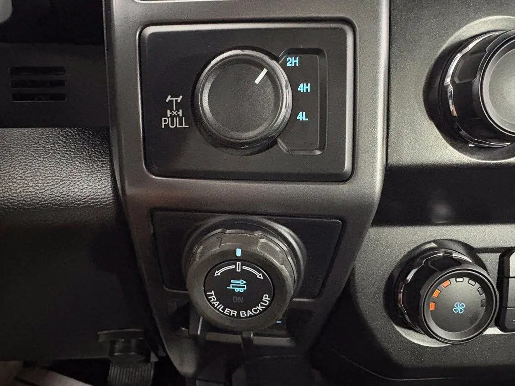 Ford F-150 photo 29