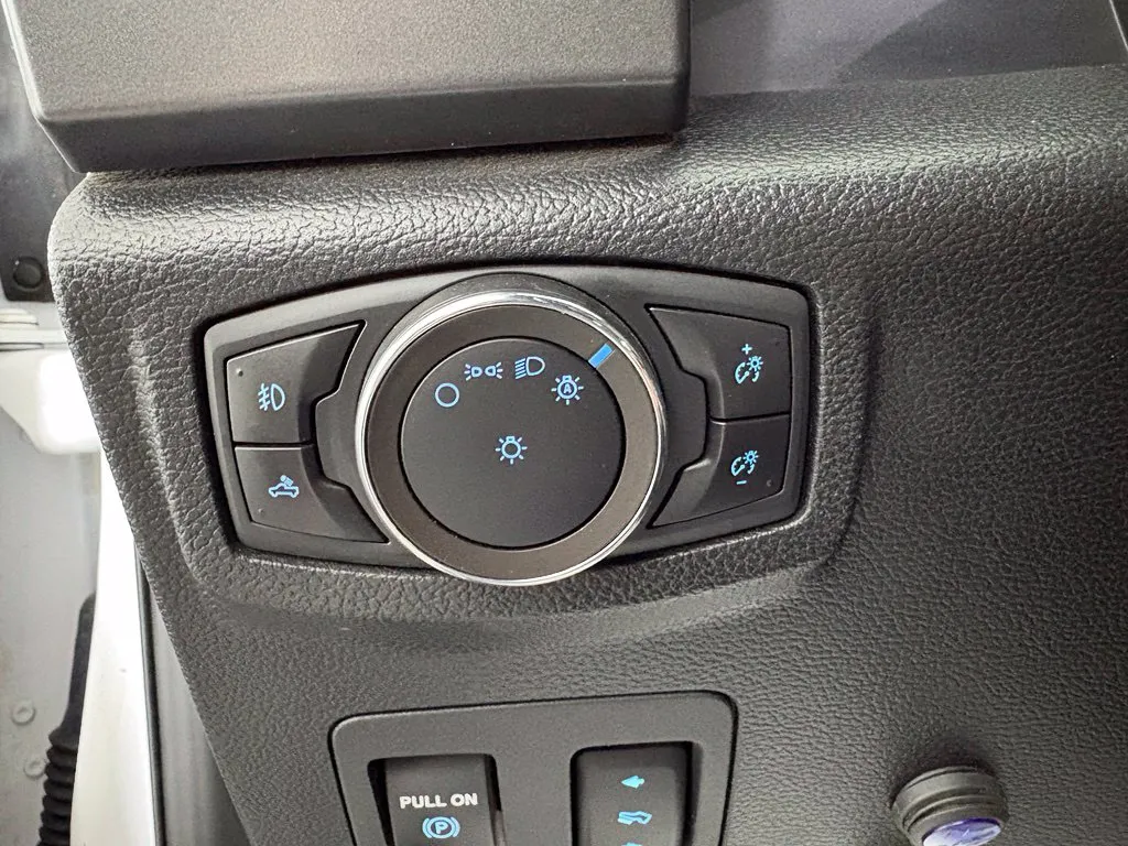 Ford F-150 photo 16