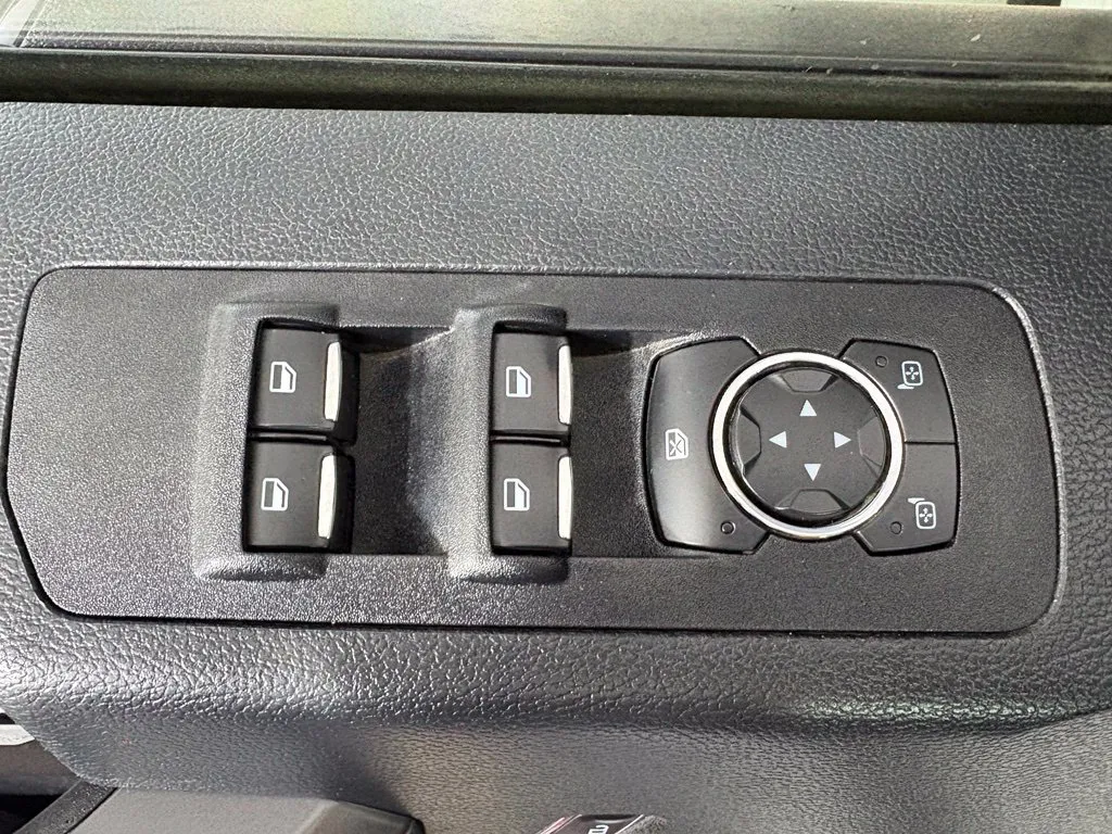 Ford F-150 photo 18