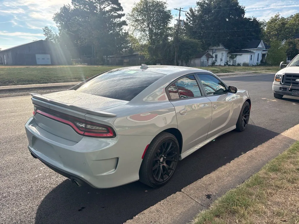 Dodge Charger photo 6