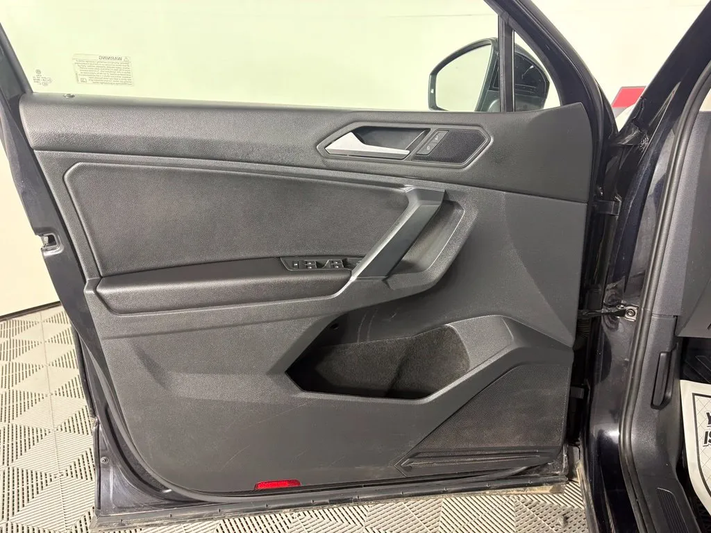 Volkswagen Tiguan photo 12