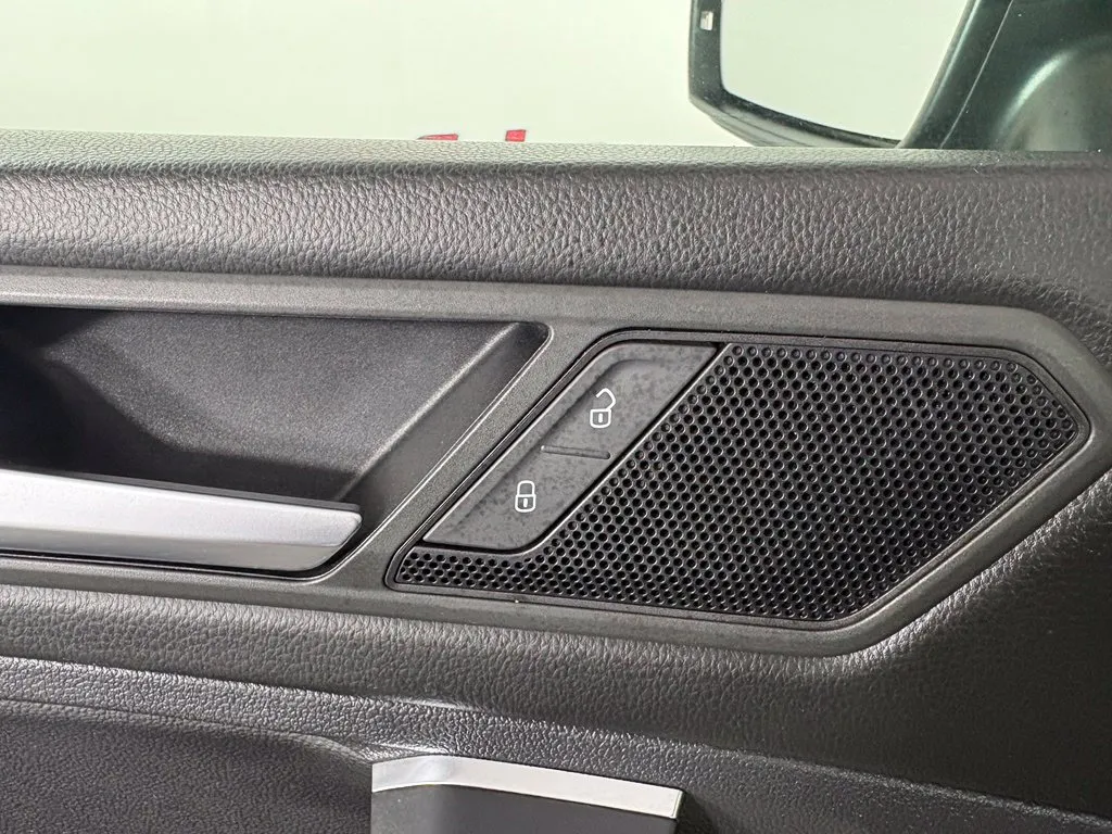 Volkswagen Tiguan photo 13