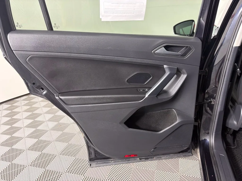 Volkswagen Tiguan photo 37