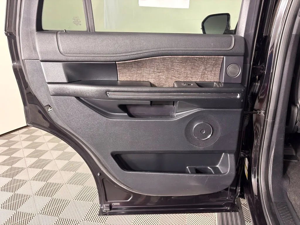 Ford Expedition photo 46