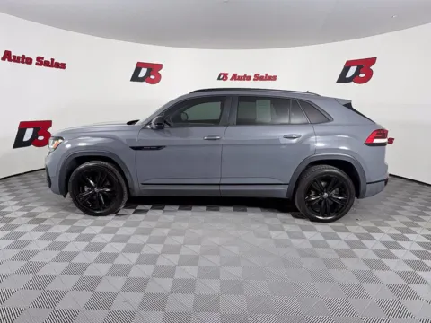 Another view of 2023 Volkswagen Atlas Cross Sport 2.0T SEL R-Line Black for sale in Des Arc, AR at D3 Auto Sales - Des Arc, AR