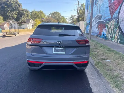 More photos of 2023 Volkswagen Atlas Cross Sport 2.0T SEL R-Line Black at D3 Auto Sales - Des Arc, AR, AR