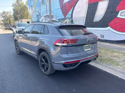 More photos of 2023 Volkswagen Atlas Cross Sport 2.0T SEL R-Line Black at D3 Auto Sales - Des Arc, AR, AR