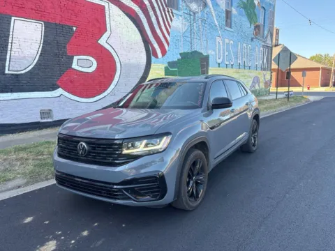 Photos of 2023 Volkswagen Atlas Cross Sport 2.0T SEL R-Line Black for sale in Des Arc, AR at D3 Auto Sales - Des Arc, AR