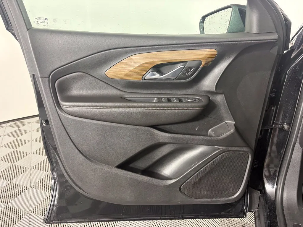 GMC Terrain photo 12
