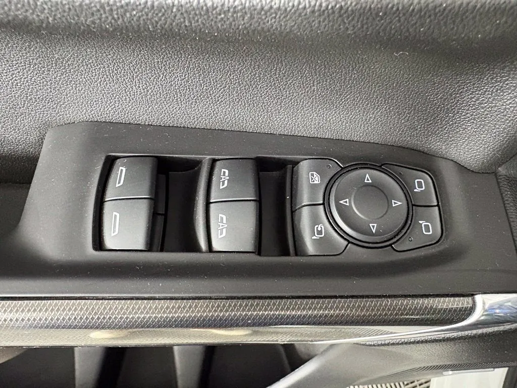 GMC Sierra photo 15