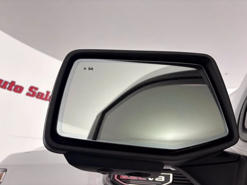 GMC Sierra photo 17