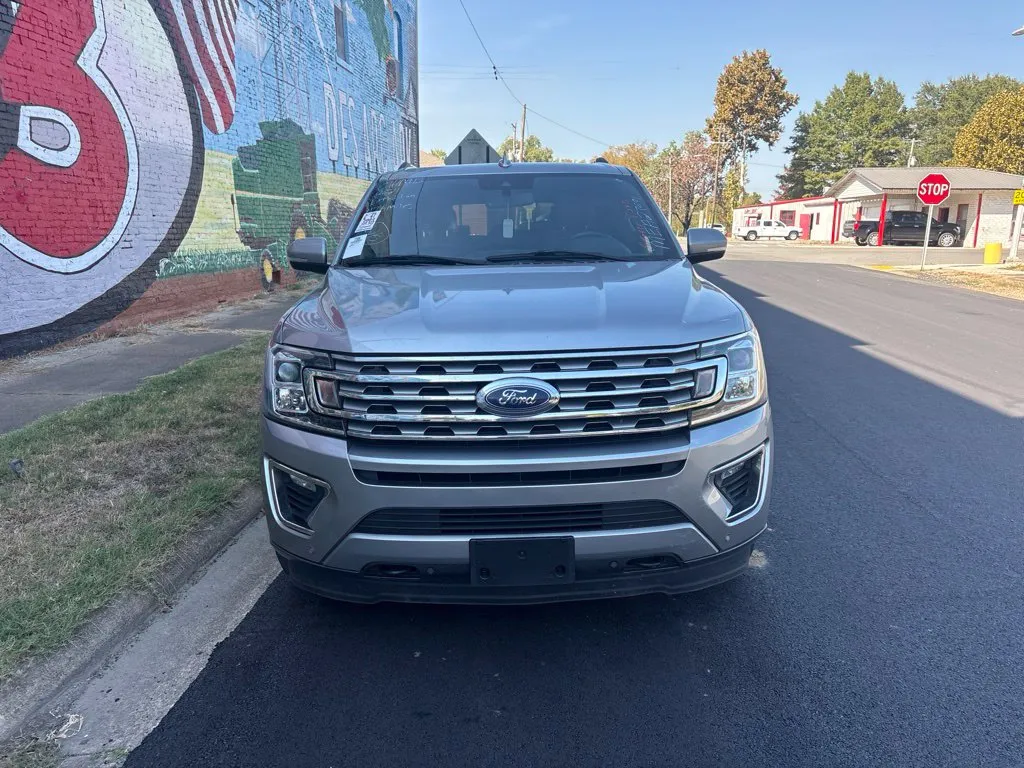 Ford Expedition MAX photo 9