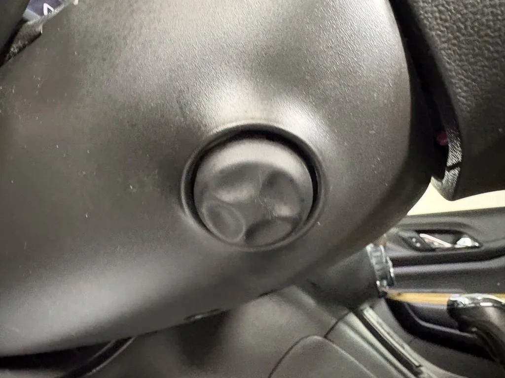 GMC Acadia photo 19
