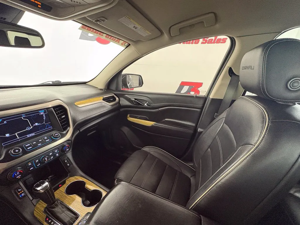 GMC Acadia photo 31