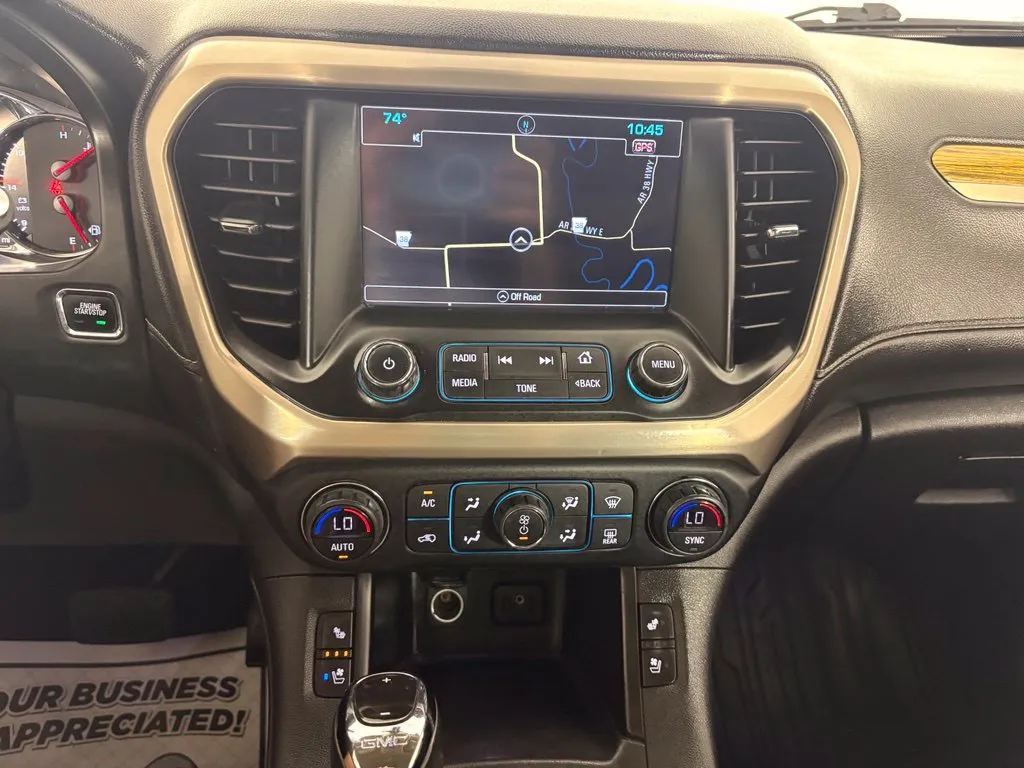 GMC Acadia photo 24