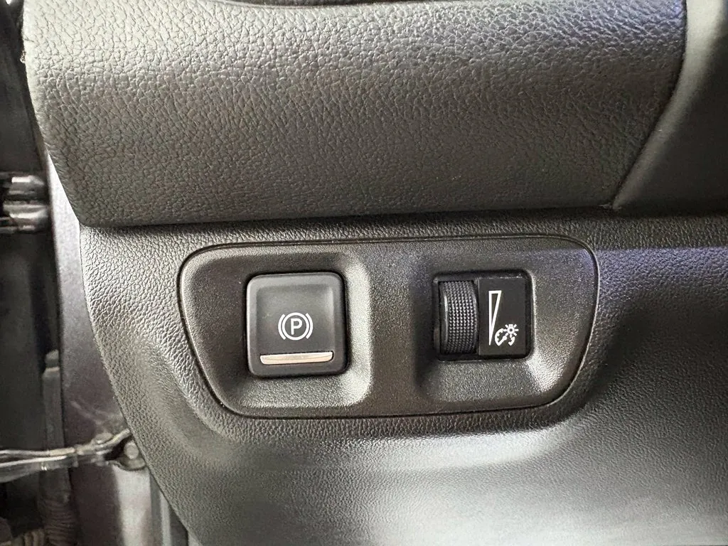 GMC Acadia photo 18