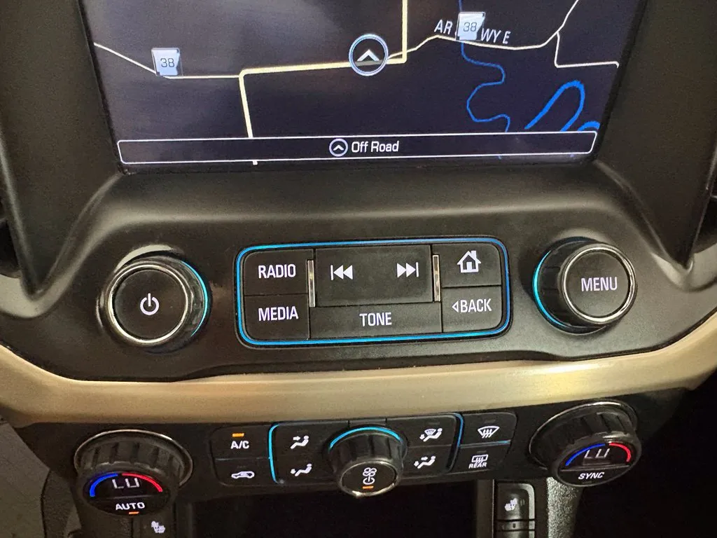 GMC Acadia photo 26