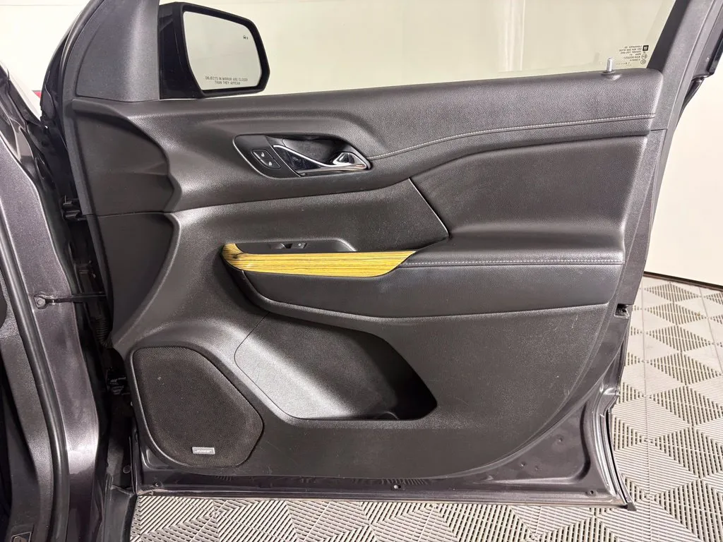 GMC Acadia photo 37