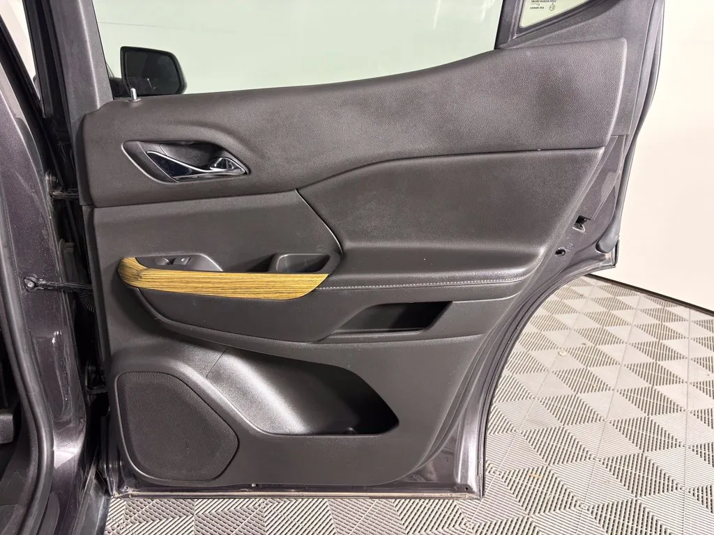 GMC Acadia photo 47