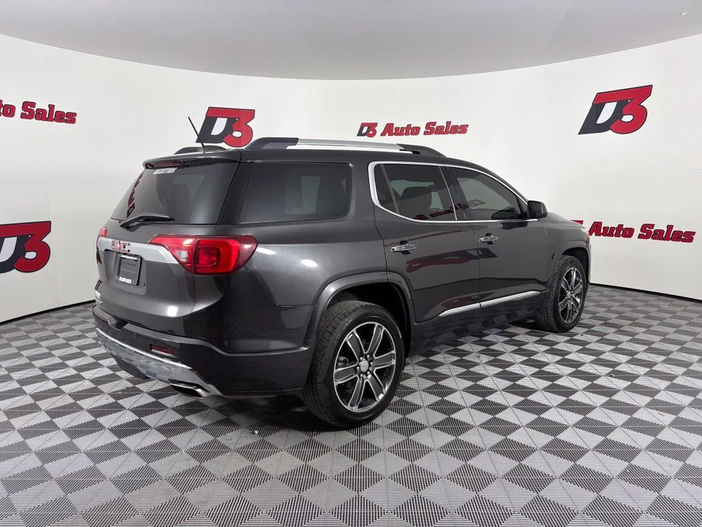 GMC Acadia photo 6