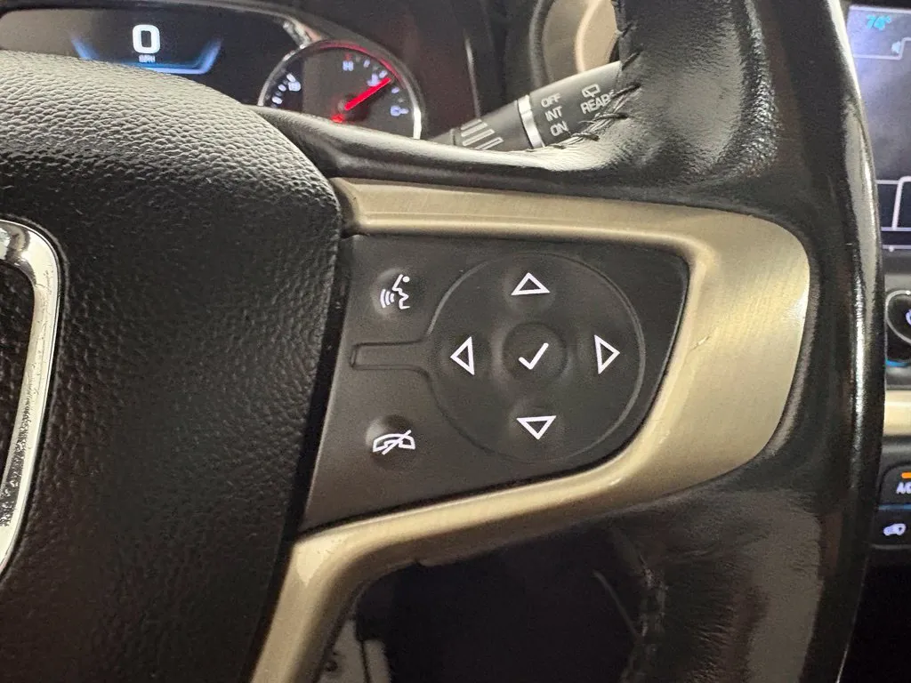 GMC Acadia photo 22