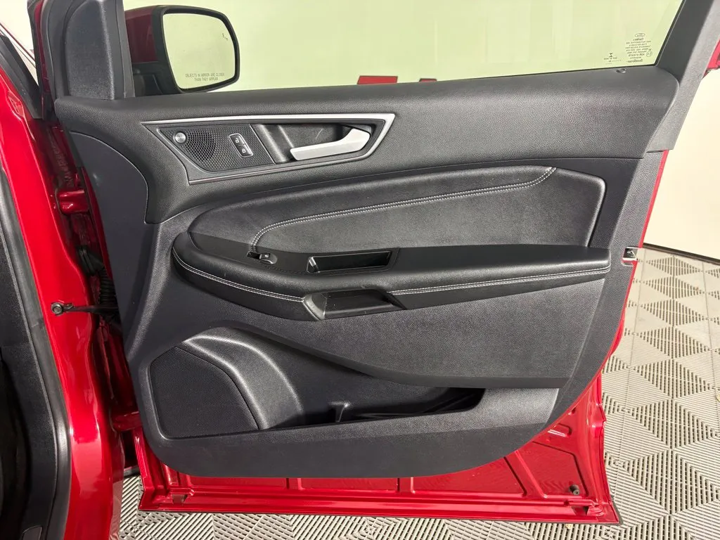 Ford Edge photo 37