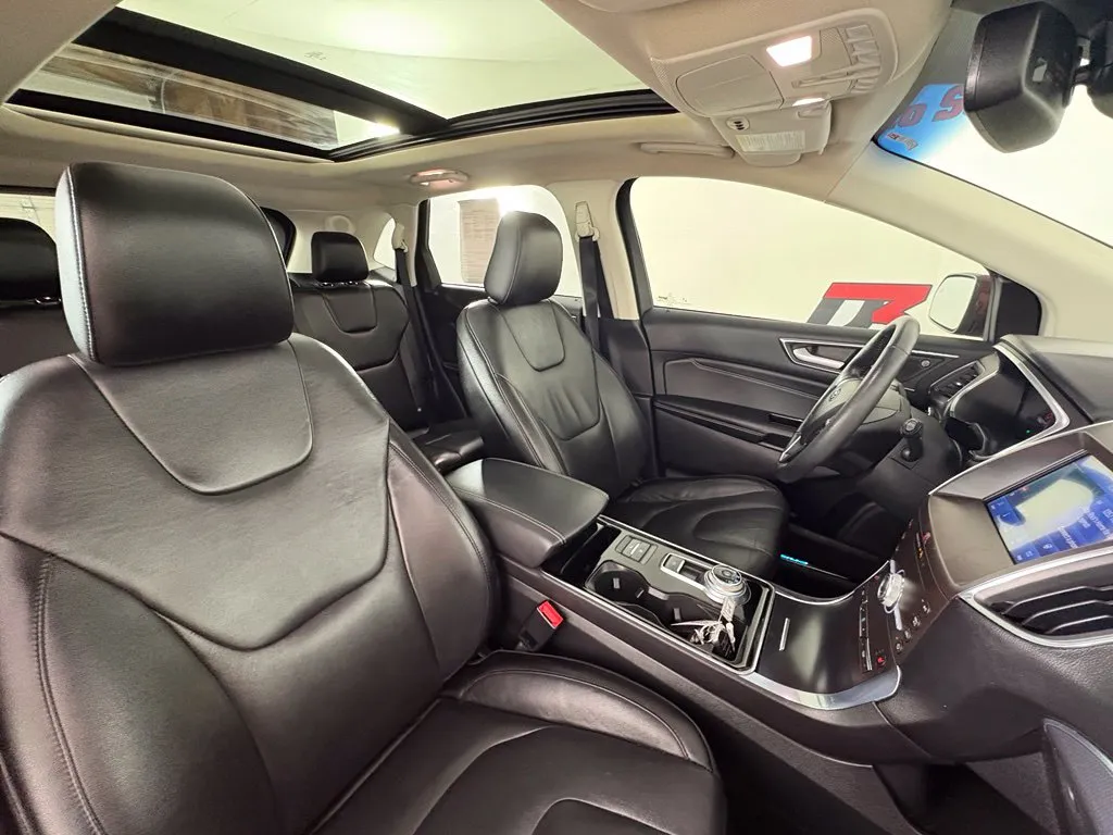 Ford Edge photo 35