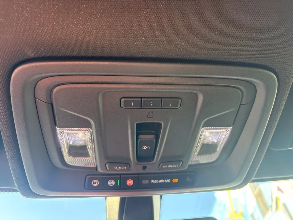 GMC Sierra photo 16