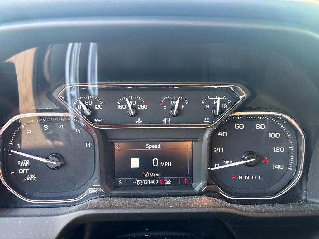 GMC Sierra photo 14