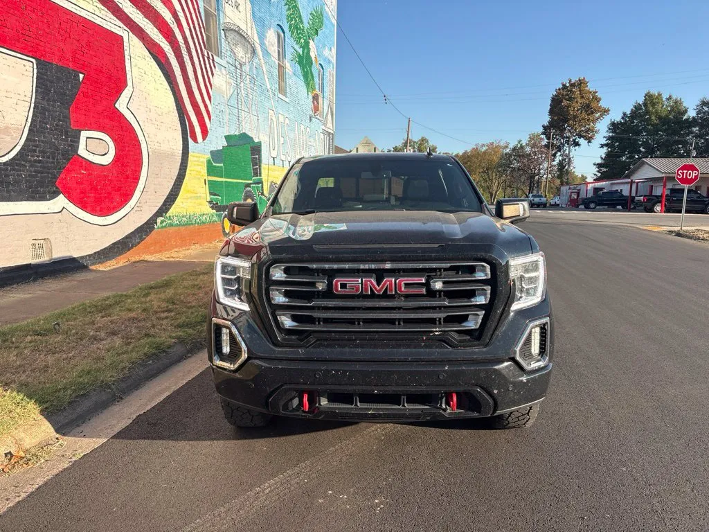 GMC Sierra photo 9