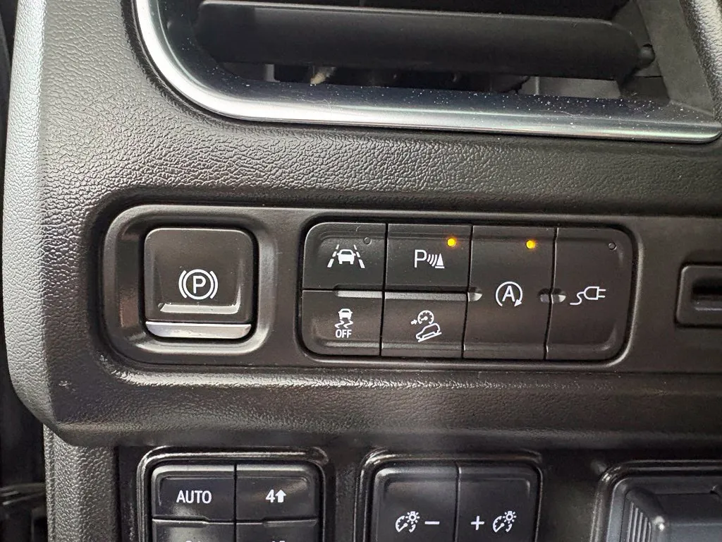 Chevrolet Tahoe photo 18