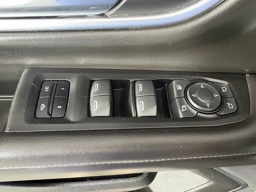 Chevrolet Tahoe photo 15