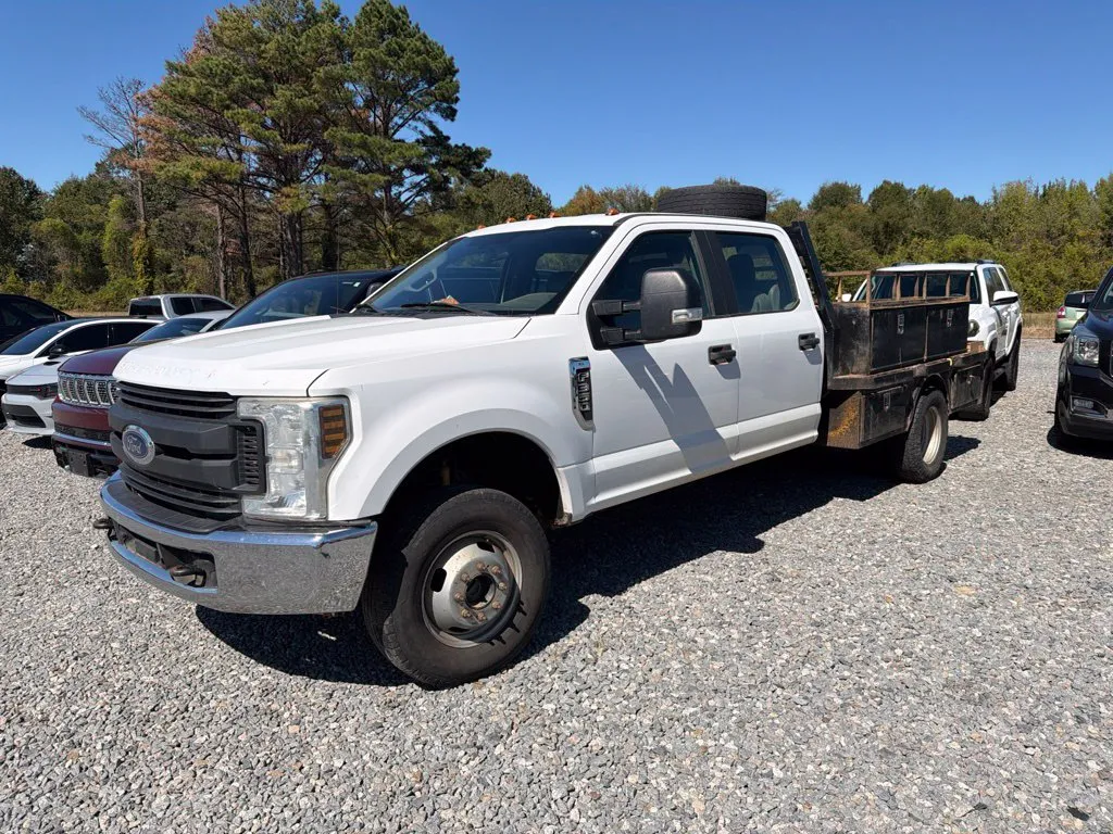 Ford F350SD photo 10