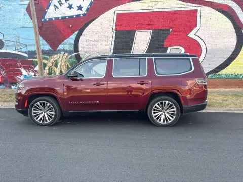 Another view of 2023 Jeep Grand Wagoneer Series III for sale in Des Arc, AR at D3 Auto Sales - Des Arc, AR