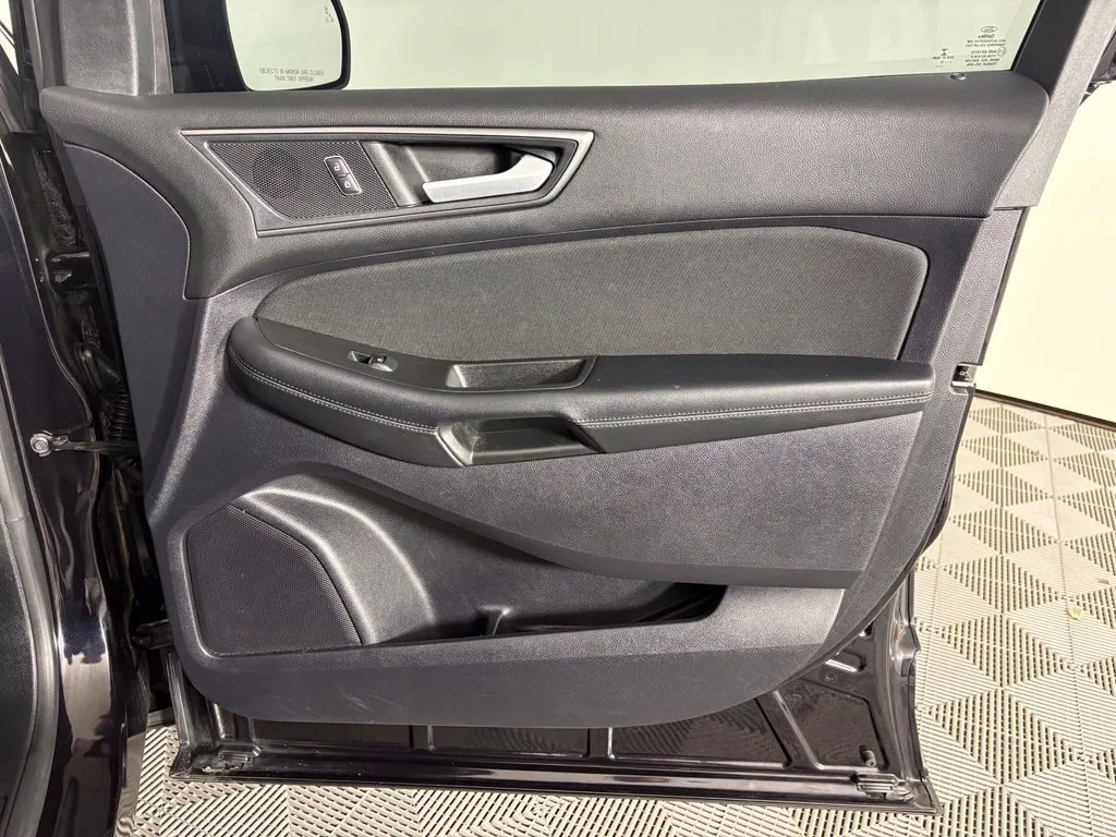 Ford Edge photo 32