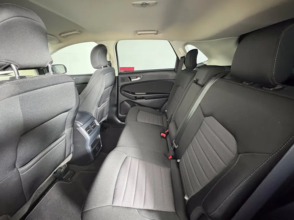 Ford Edge photo 37