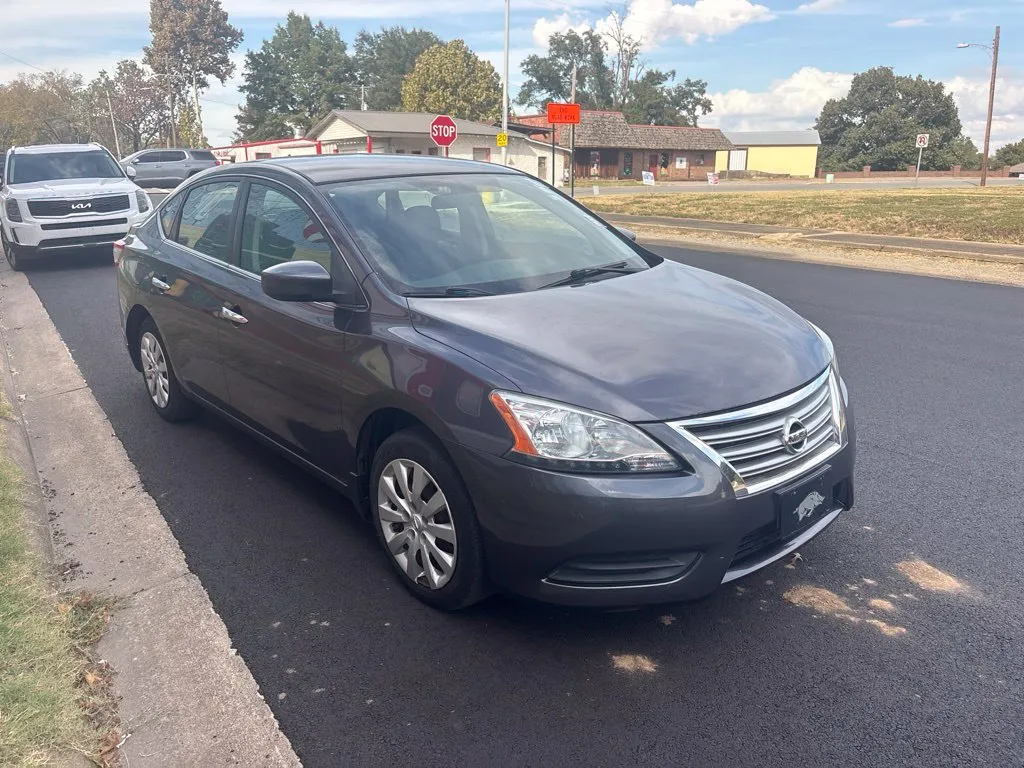 Nissan Sentra photo 8