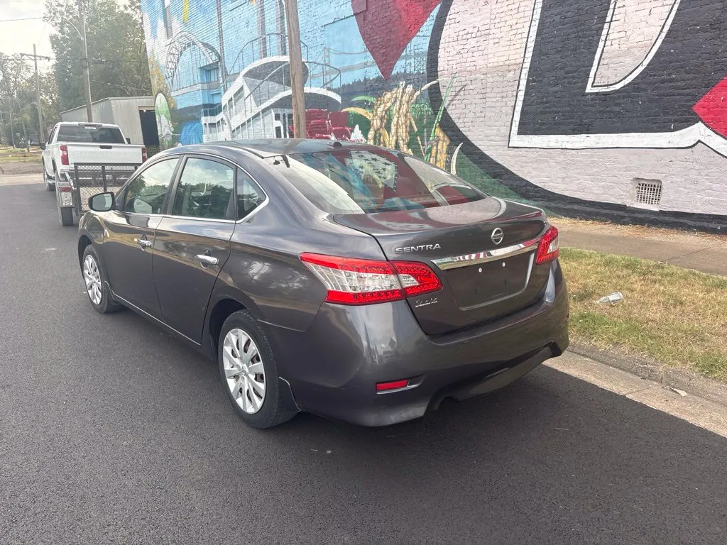 Nissan Sentra photo 4