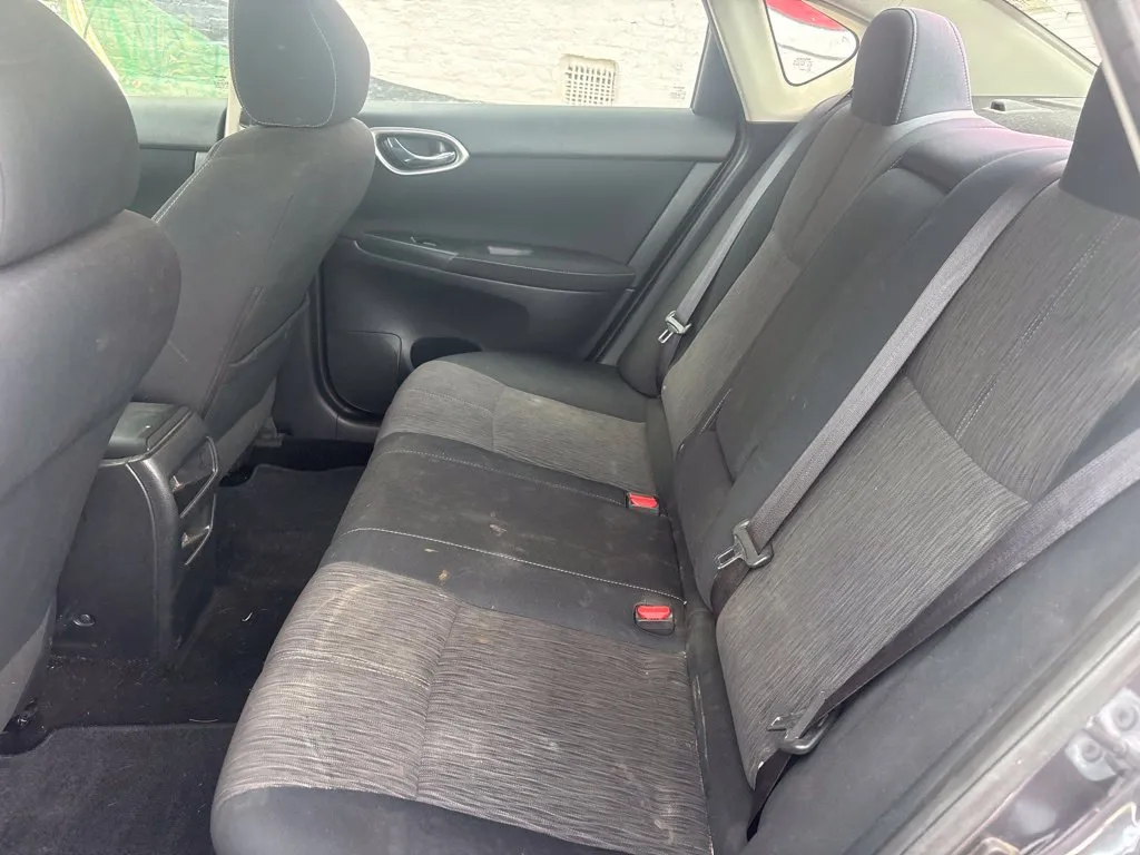 Nissan Sentra photo 17
