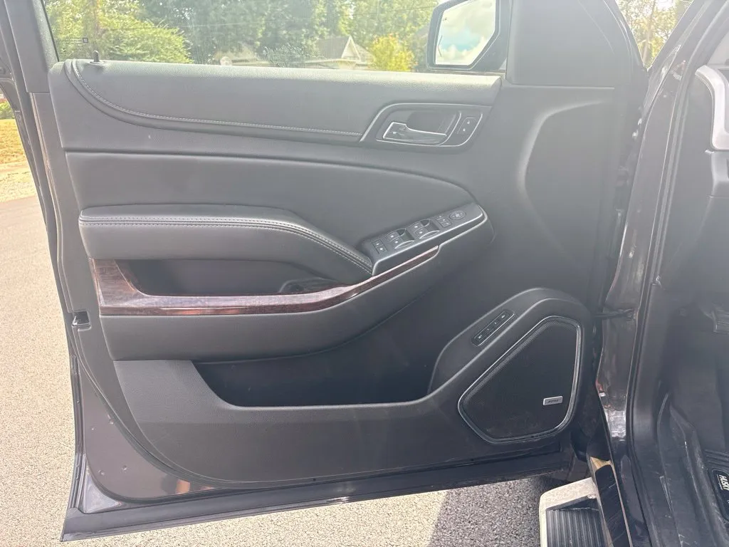 GMC Yukon XL photo 10
