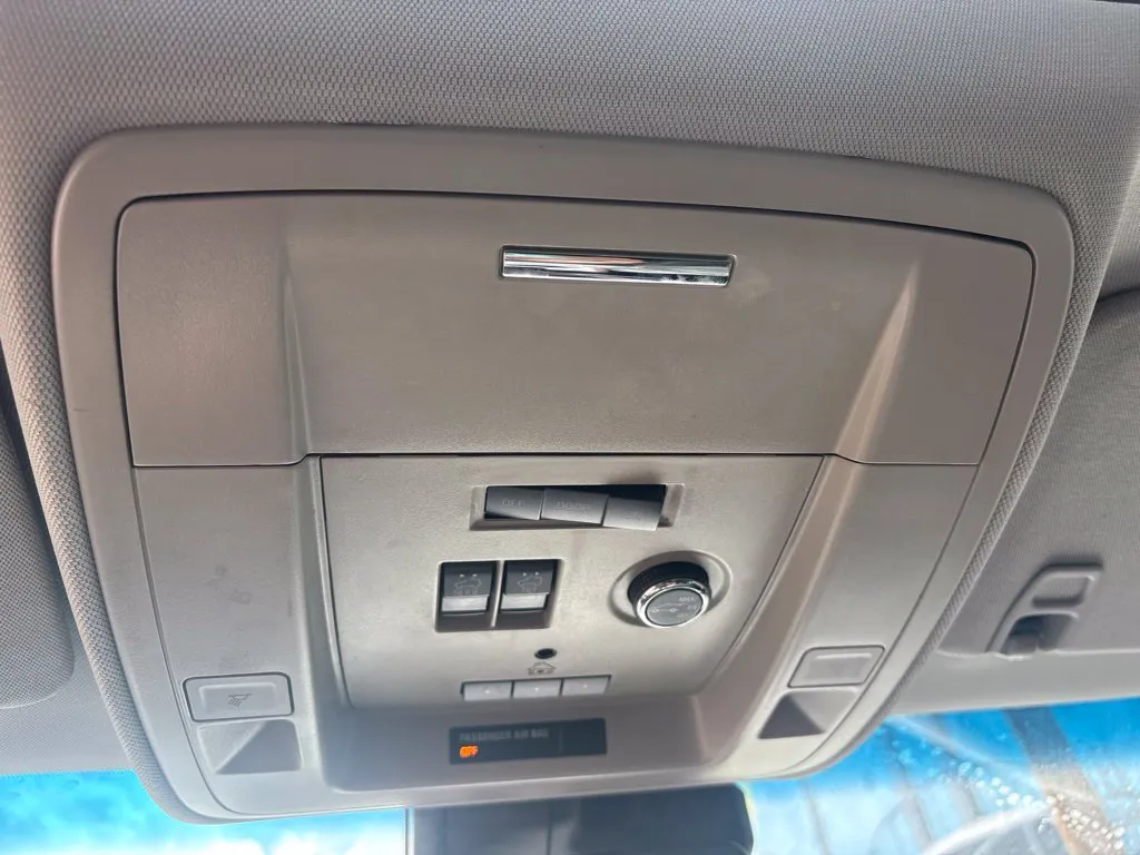 GMC Yukon XL photo 16