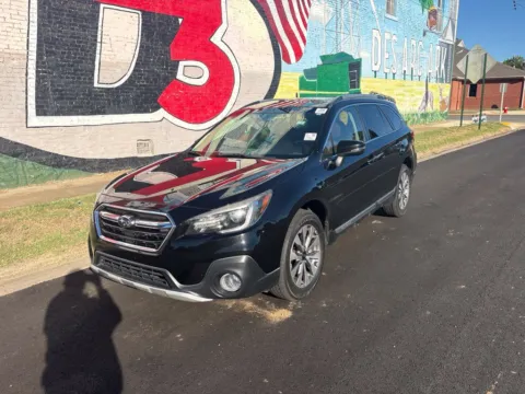 Black 2019 Subaru Outback 3.6R for sale in Des Arc, AR