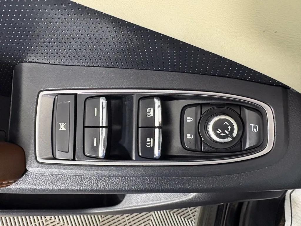 Subaru Ascent photo 14