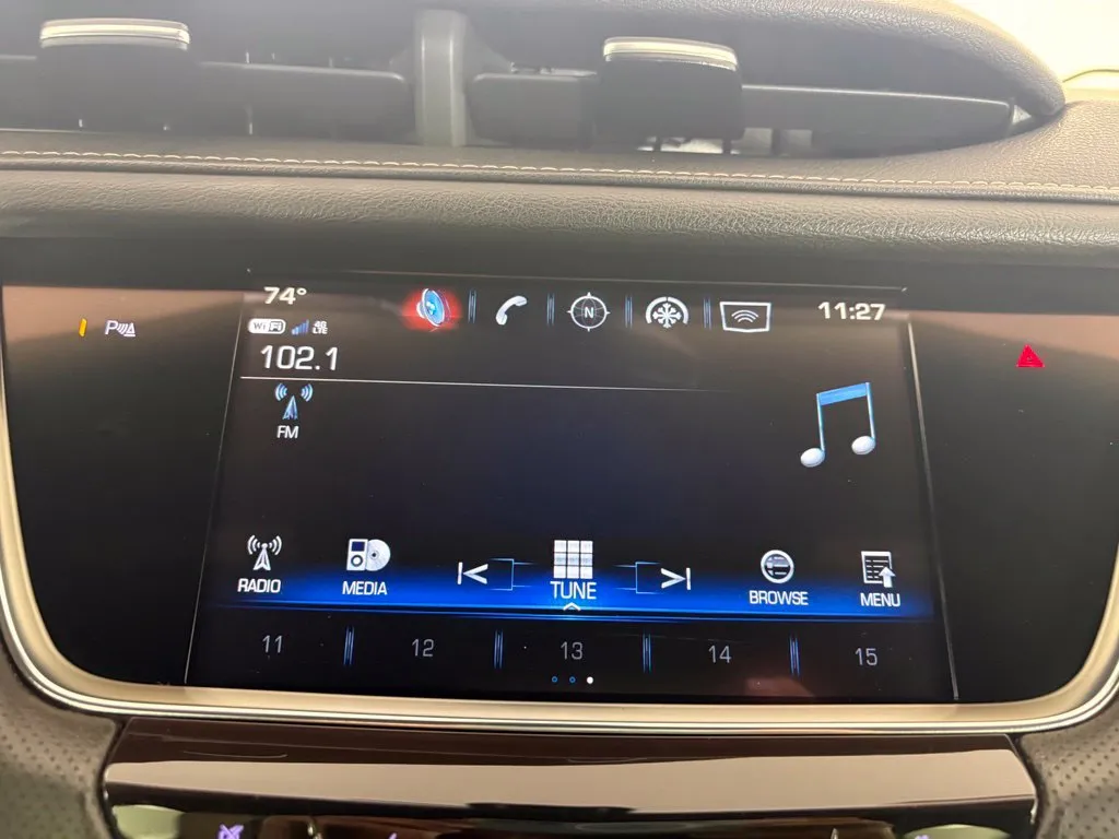 Cadillac XT5 photo 23