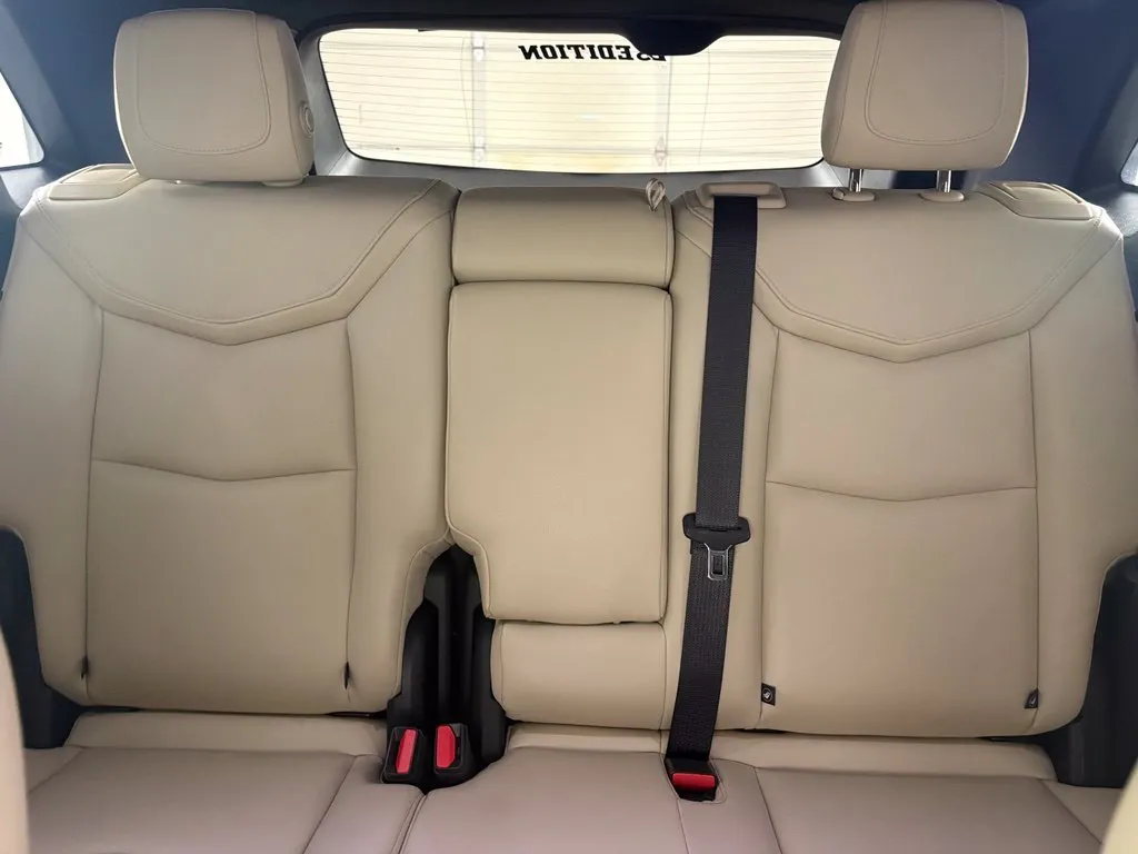 Cadillac XT5 photo 37