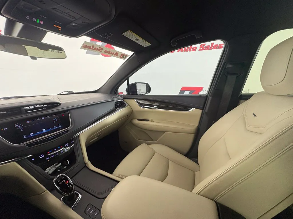 Cadillac XT5 photo 27