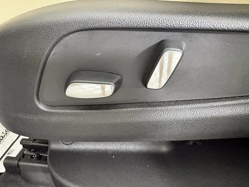 Cadillac XT5 photo 11