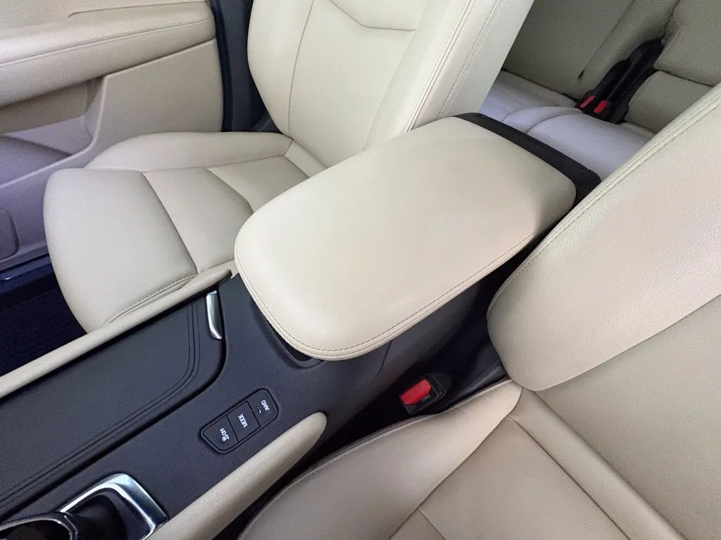 Cadillac XT5 photo 29
